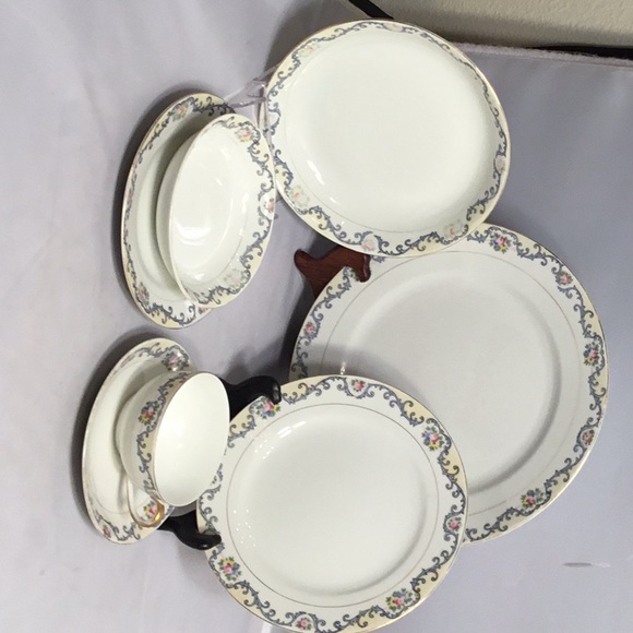 NORITAKE ELMWOOD ANTIQUE DINNERWARE 7 PIECES SETS - Picture 3 of 6